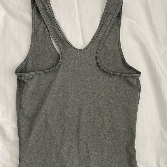 Sz XS Nike Pro Tank Top - Picture 2 of 2